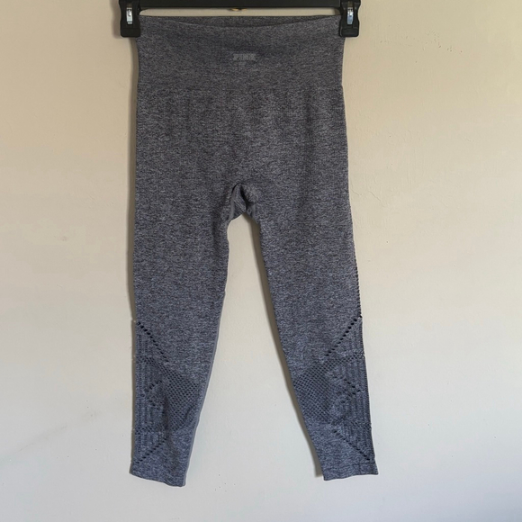 Victoria’s Secret PINK Gray Seamless Mesh Capri Leggings S - Picture 7 of 10